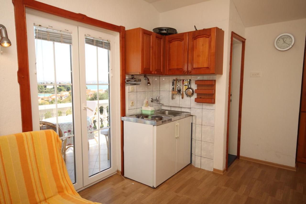 Apartments With A Parking Space Preko, Ugljan - 8224 외부 사진