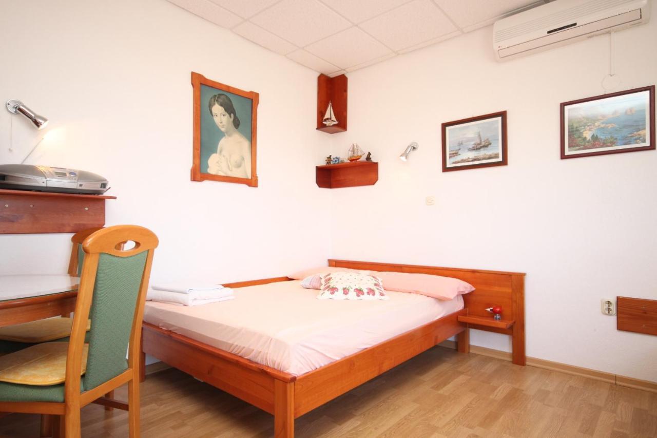Apartments With A Parking Space Preko, Ugljan - 8224 외부 사진