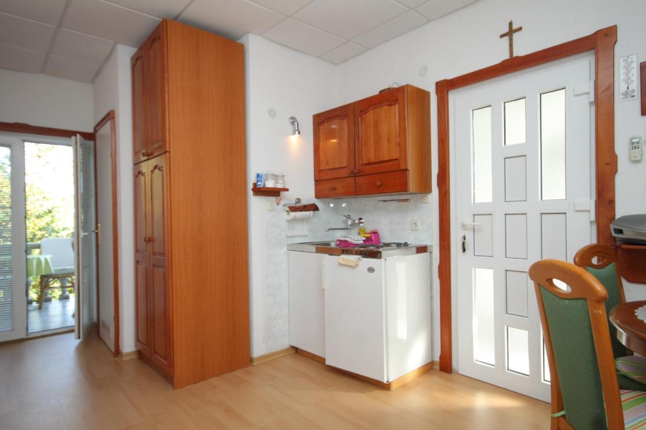 Apartments With A Parking Space Preko, Ugljan - 8224 외부 사진