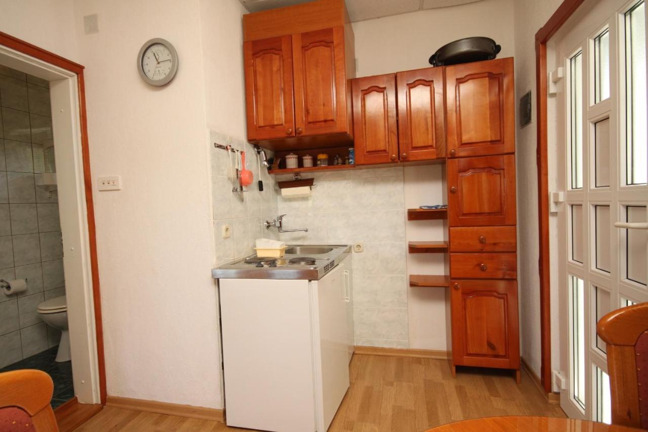 Apartments With A Parking Space Preko, Ugljan - 8224 외부 사진